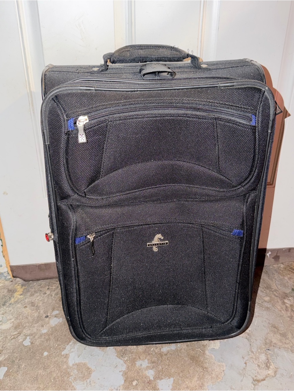 Atlantic Suitcase Luggage Travel Bag With Handle Good Condition Used Pre Owned A
